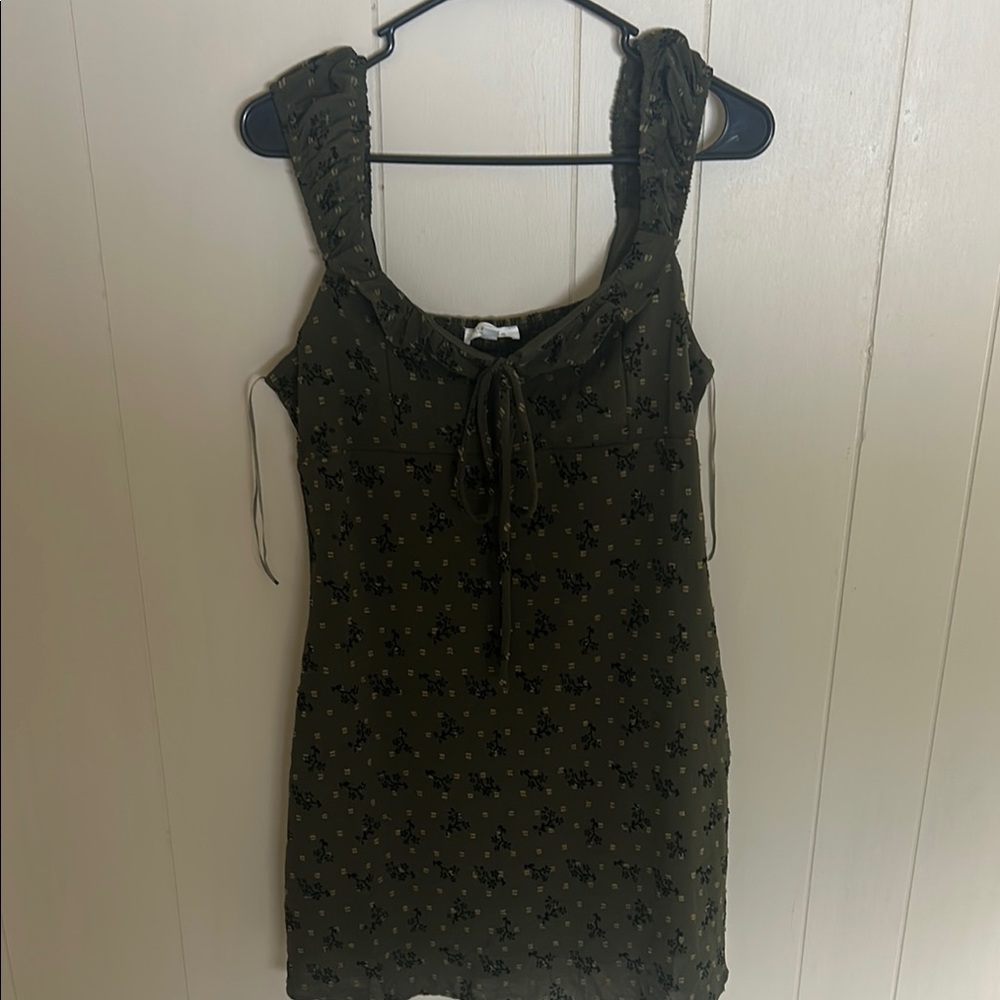 Kirious Olive Floral Tie-Front Top